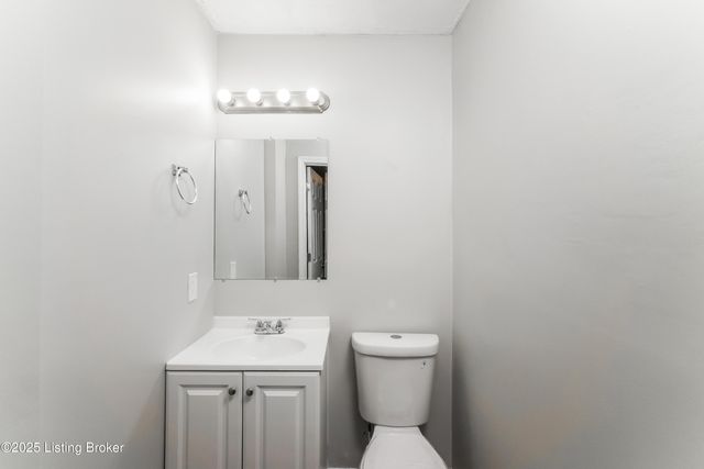 214 N 24th St, Louisville, KY 40212