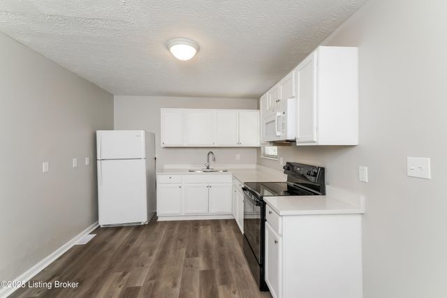 214 N 24th St, Louisville, KY 40212