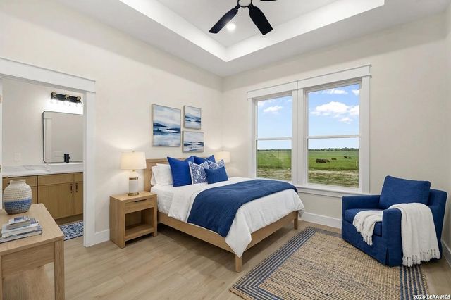 116 PIONEER DR, La Vernia, TX 78121