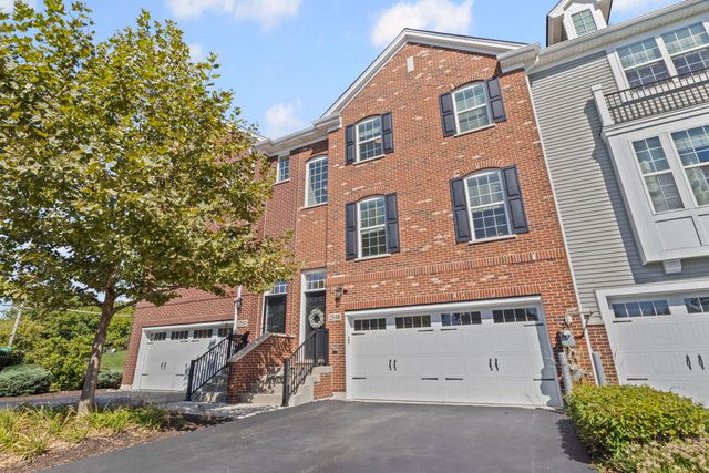 2548 Huntleigh Lane, Woodridge, IL 60517