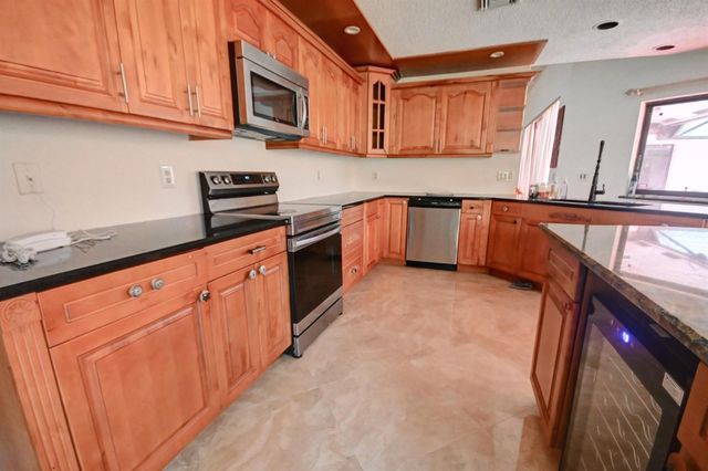 19915 Back 9 Drive, Boca Raton, FL 33498