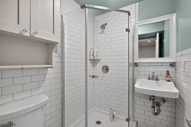 61 Dorchester Dr, Bernards Twp., NJ 07920
