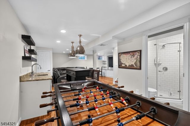 61 Dorchester Dr, Bernards Twp., NJ 07920