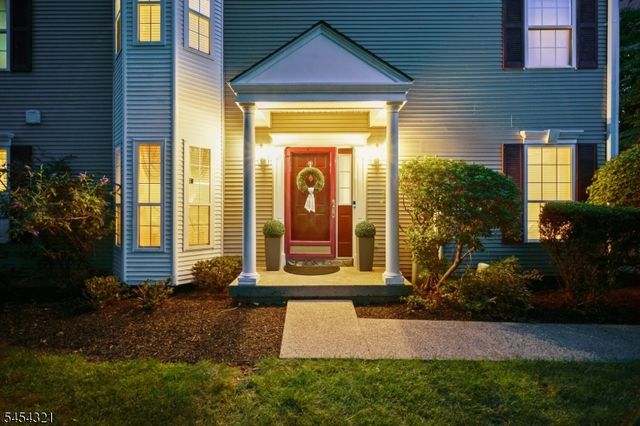 61 Dorchester Dr, Bernards Twp., NJ 07920