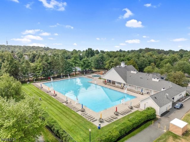 61 Dorchester Dr, Bernards Twp., NJ 07920
