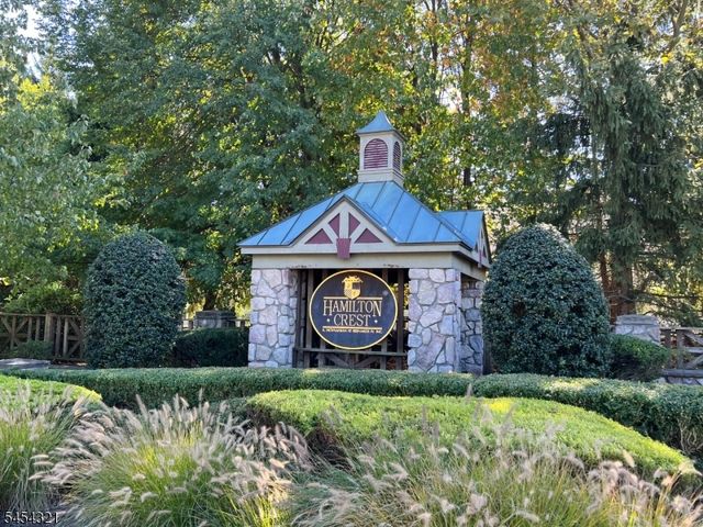 61 Dorchester Dr, Bernards Twp., NJ 07920