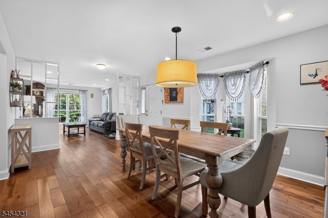 61 Dorchester Dr, Bernards Twp., NJ 07920