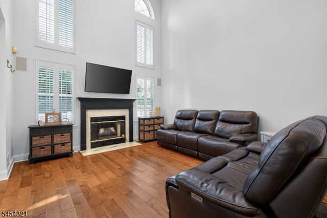 61 Dorchester Dr, Bernards Twp., NJ 07920