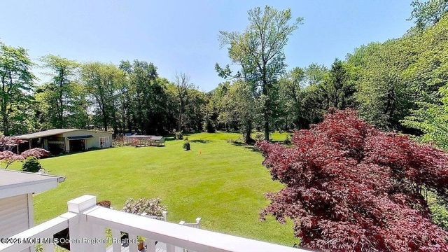 150 Easy Street, Howell, NJ 07731