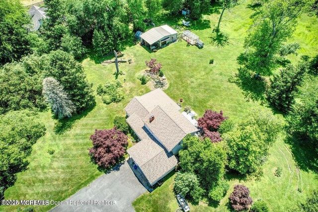 150 Easy Street, Howell, NJ 07731
