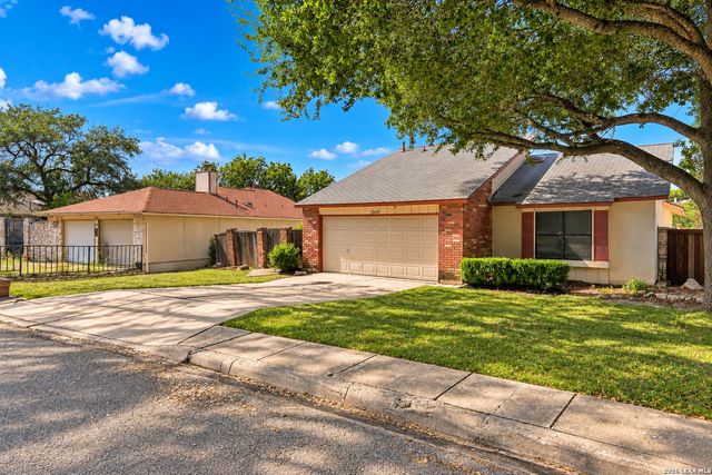 13447 PEBBLE HOLW, San Antonio, TX 78217