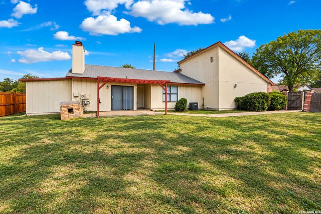 13447 PEBBLE HOLW, San Antonio, TX 78217