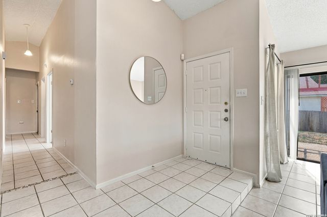 13447 PEBBLE HOLW, San Antonio, TX 78217