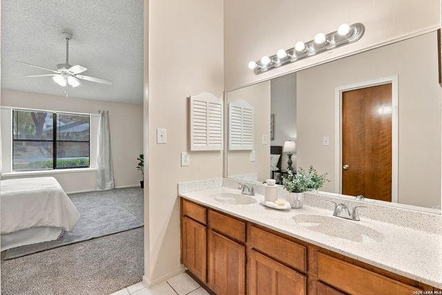 13447 PEBBLE HOLW, San Antonio, TX 78217