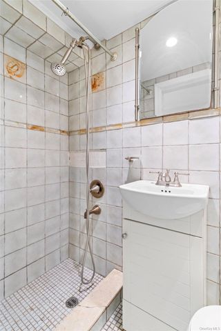 5902 70th Street, Maspeth, NY 11378