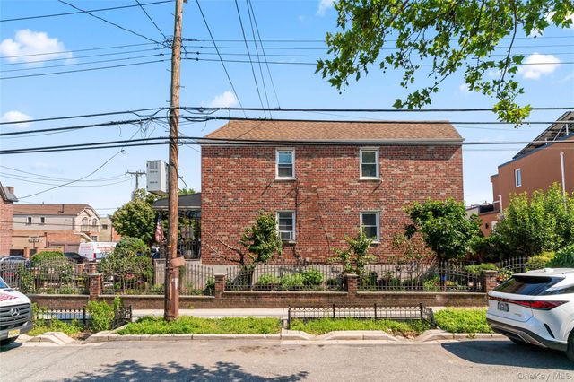 5902 70th Street, Maspeth, NY 11378