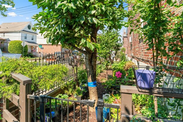 5902 70th Street, Maspeth, NY 11378