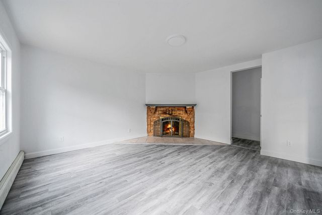 45 Redington Street, Bay Shore, NY 11706