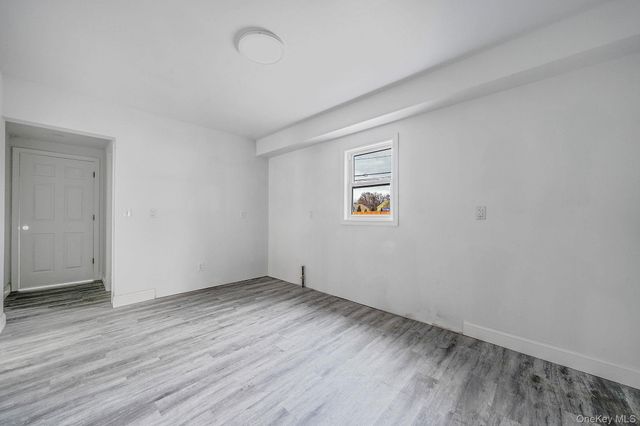 45 Redington Street, Bay Shore, NY 11706