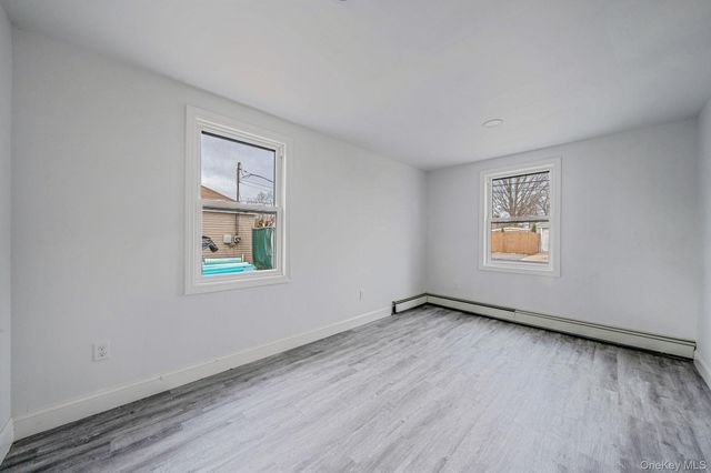 45 Redington Street, Bay Shore, NY 11706