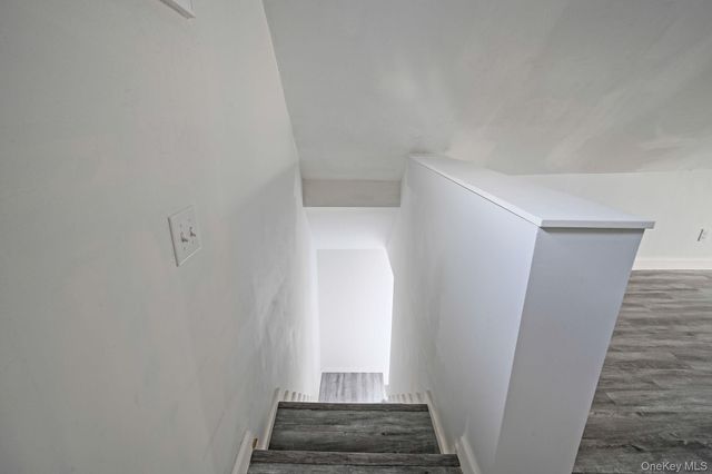 45 Redington Street, Bay Shore, NY 11706