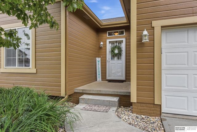13703 S 14th Street, Bellevue, NE 68123