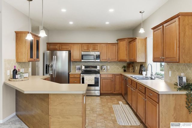 13703 S 14th Street, Bellevue, NE 68123