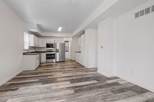 16 S Broad Street, Battle Creek, MI 49017