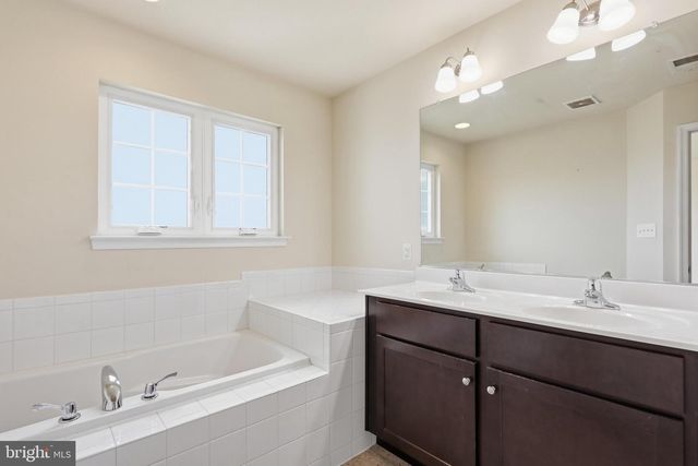 12 BRITANIA CT, Martinsburg, WV 25405