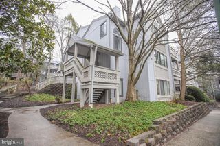 946 WINDBROOKE DR #946, Gaithersburg, MD 20879