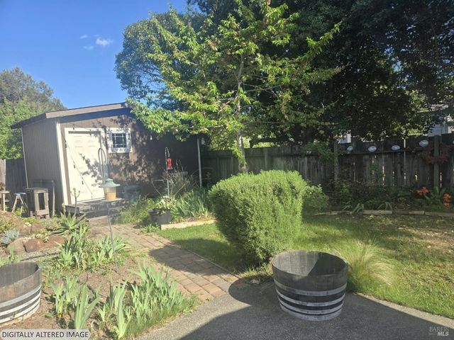 930 Georgia St, Santa Rosa, CA 95404