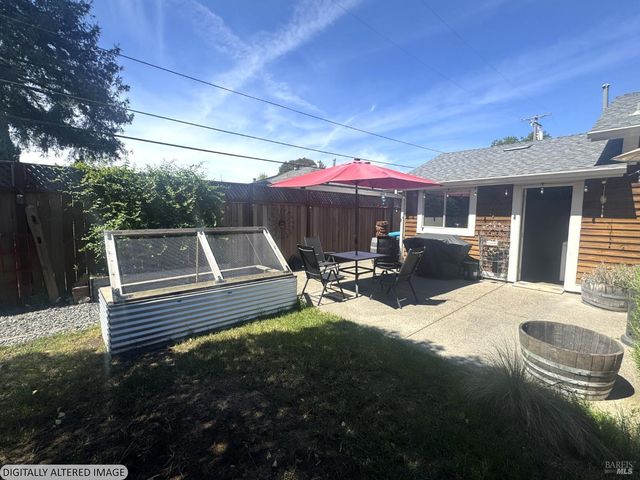 930 Georgia St, Santa Rosa, CA 95404
