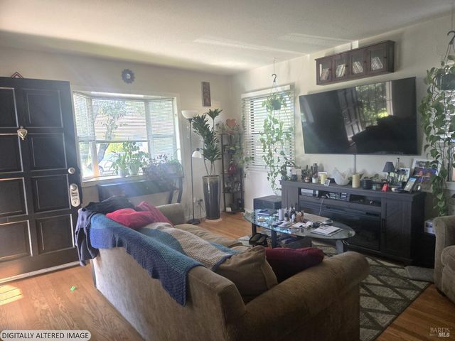 930 Georgia St, Santa Rosa, CA 95404