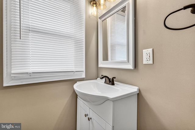 314 W SOMERDALE RD, Somerdale, NJ 08083