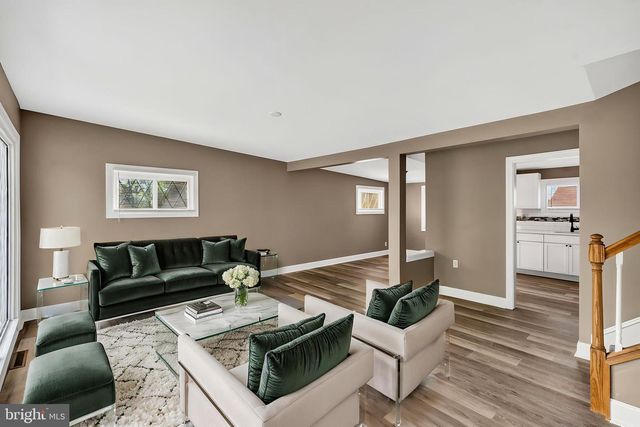 314 W SOMERDALE RD, Somerdale, NJ 08083