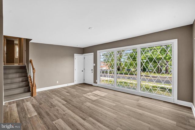 314 W SOMERDALE RD, Somerdale, NJ 08083