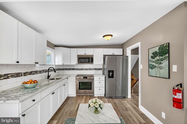 314 W SOMERDALE RD, Somerdale, NJ 08083