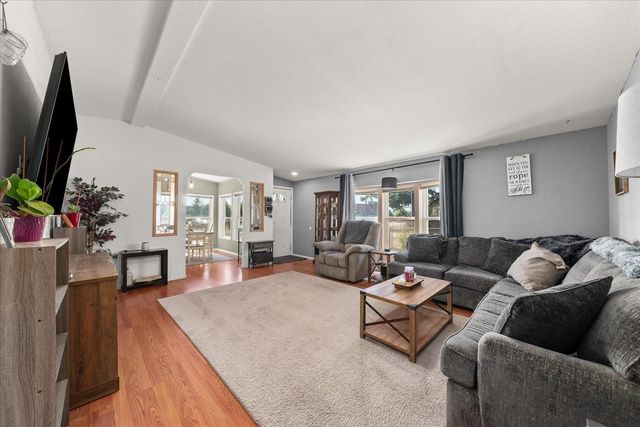 104 N Stevens Ave, Deer Park, WA 99006