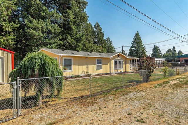 104 N Stevens Ave, Deer Park, WA 99006