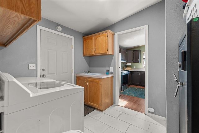 104 N Stevens Ave, Deer Park, WA 99006