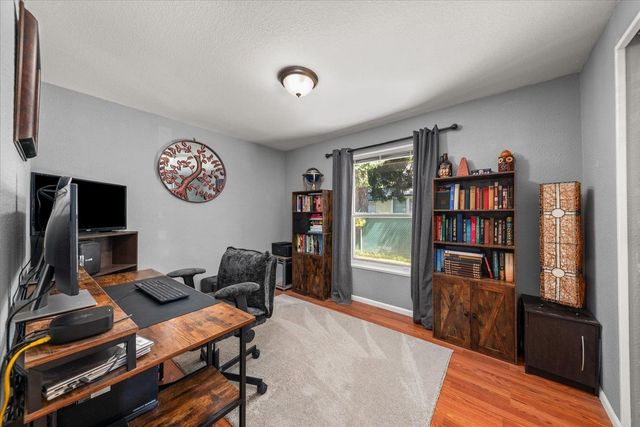 104 N Stevens Ave, Deer Park, WA 99006