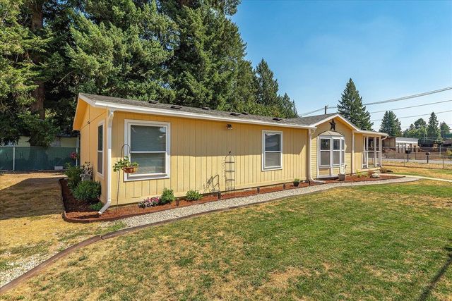 104 N Stevens Ave, Deer Park, WA 99006