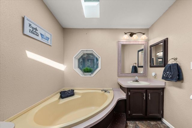 104 N Stevens Ave, Deer Park, WA 99006