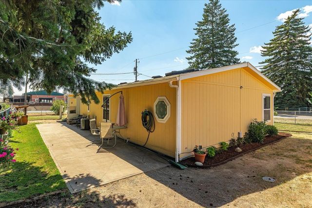 104 N Stevens Ave, Deer Park, WA 99006