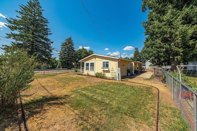 104 N Stevens Ave, Deer Park, WA 99006