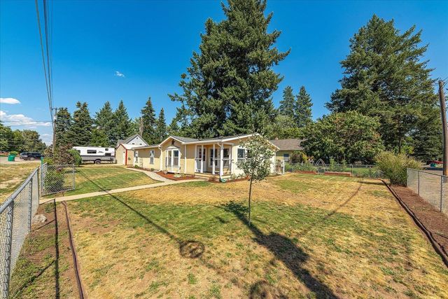 104 N Stevens Ave, Deer Park, WA 99006