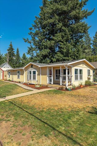 104 N Stevens Ave, Deer Park, WA 99006