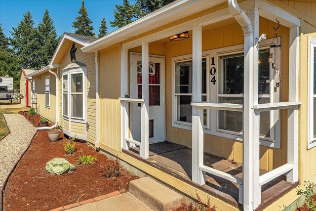 104 N Stevens Ave, Deer Park, WA 99006