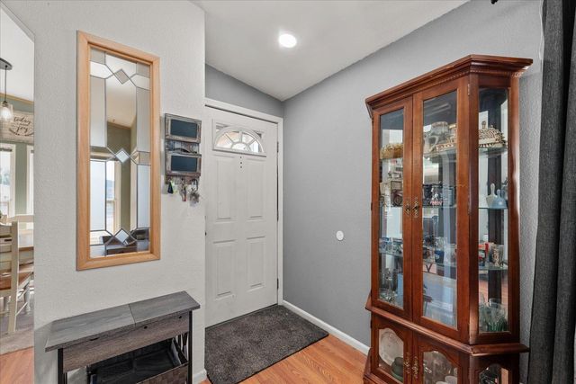 104 N Stevens Ave, Deer Park, WA 99006