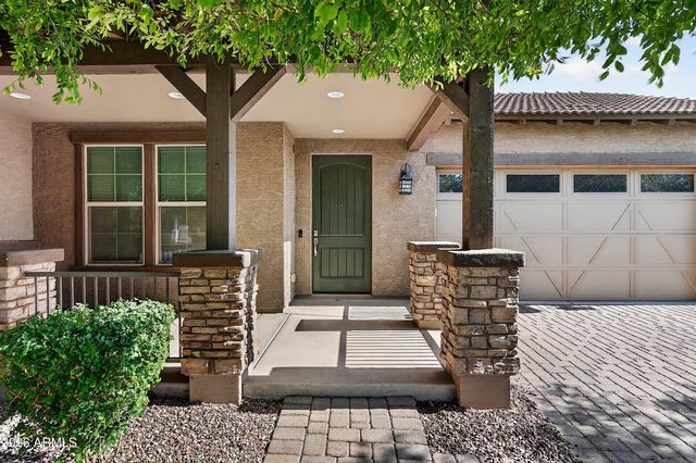 7117 E Peralta Circle, Mesa, AZ 85212